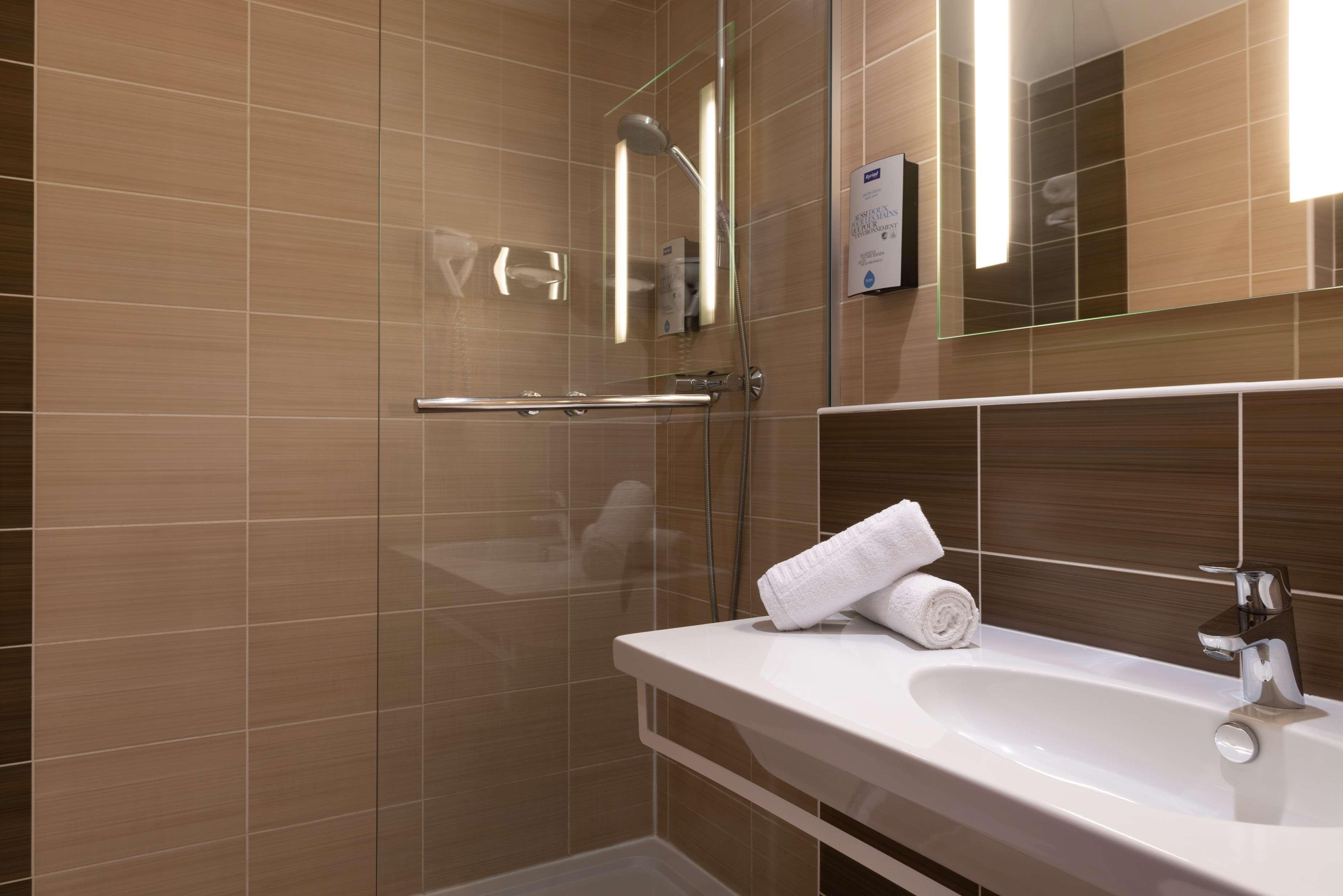 Kyriad Sud - A709 Hotel 3*