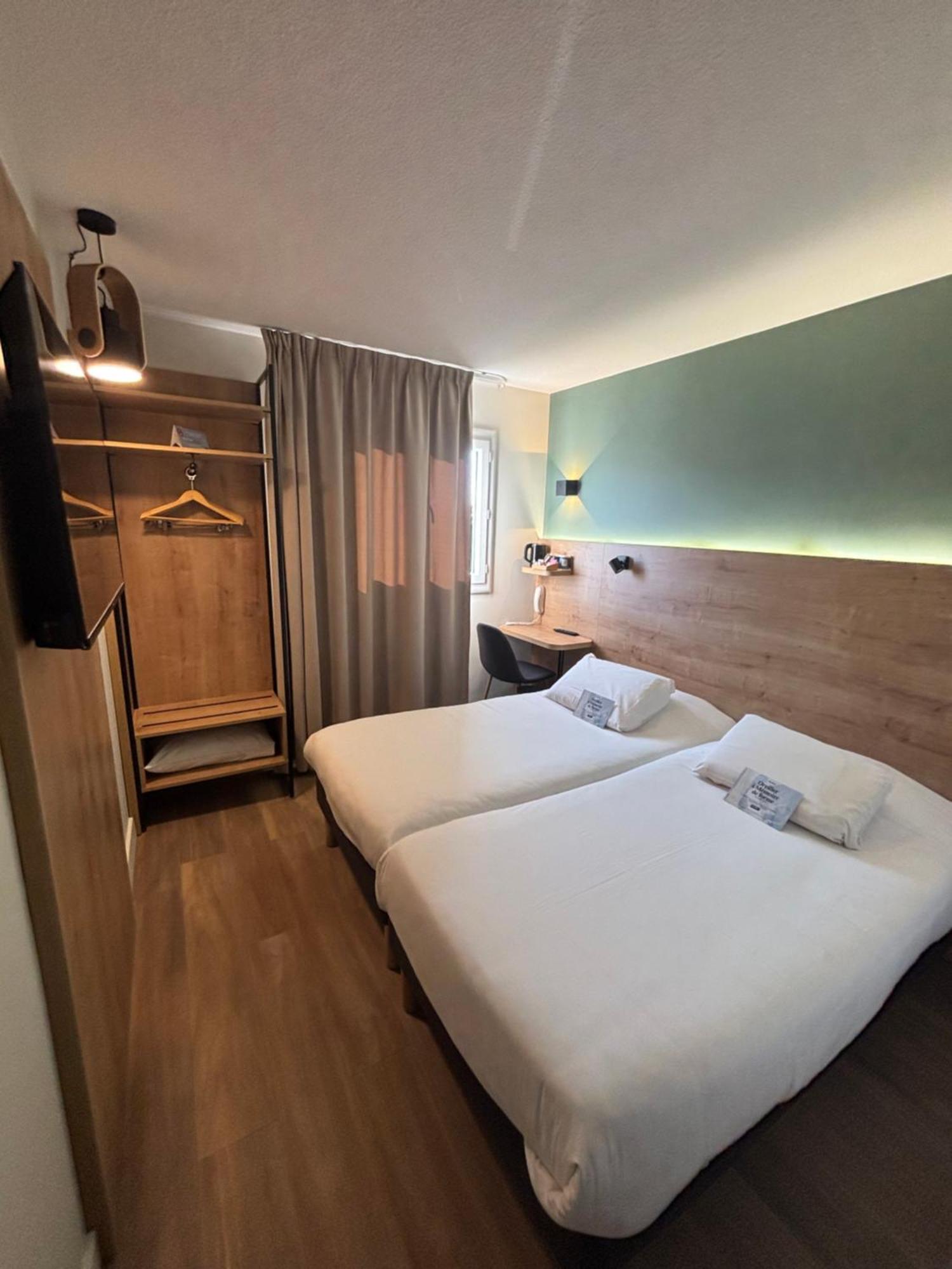 Hotel Kyriad Sud - A709 3*