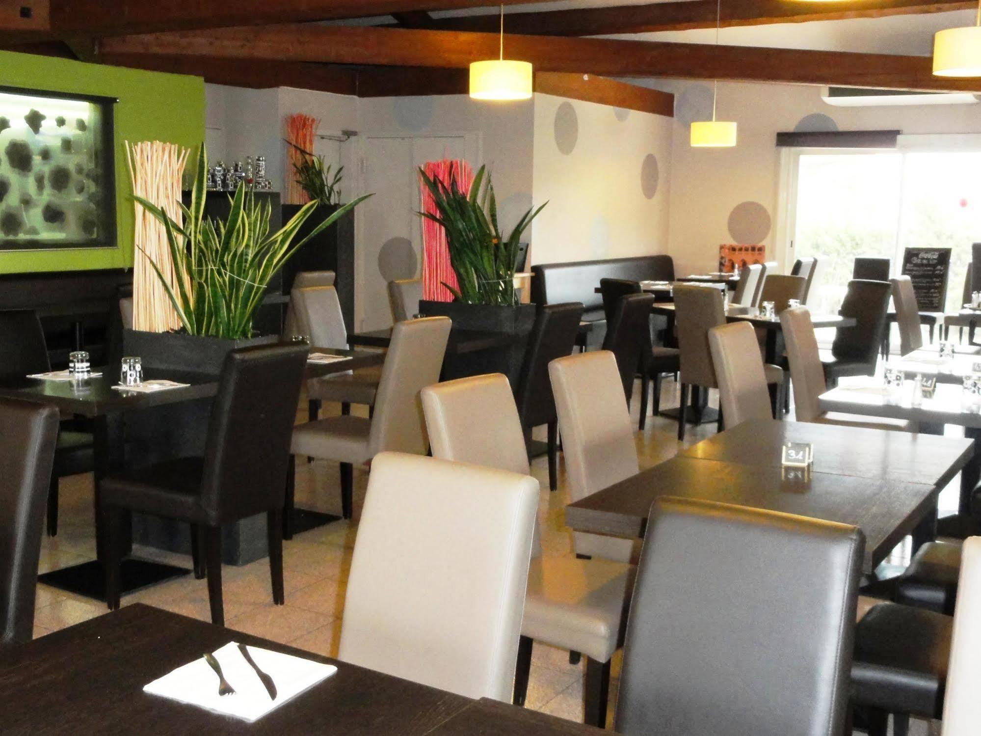 Kyriad Sud - A709 Hotel