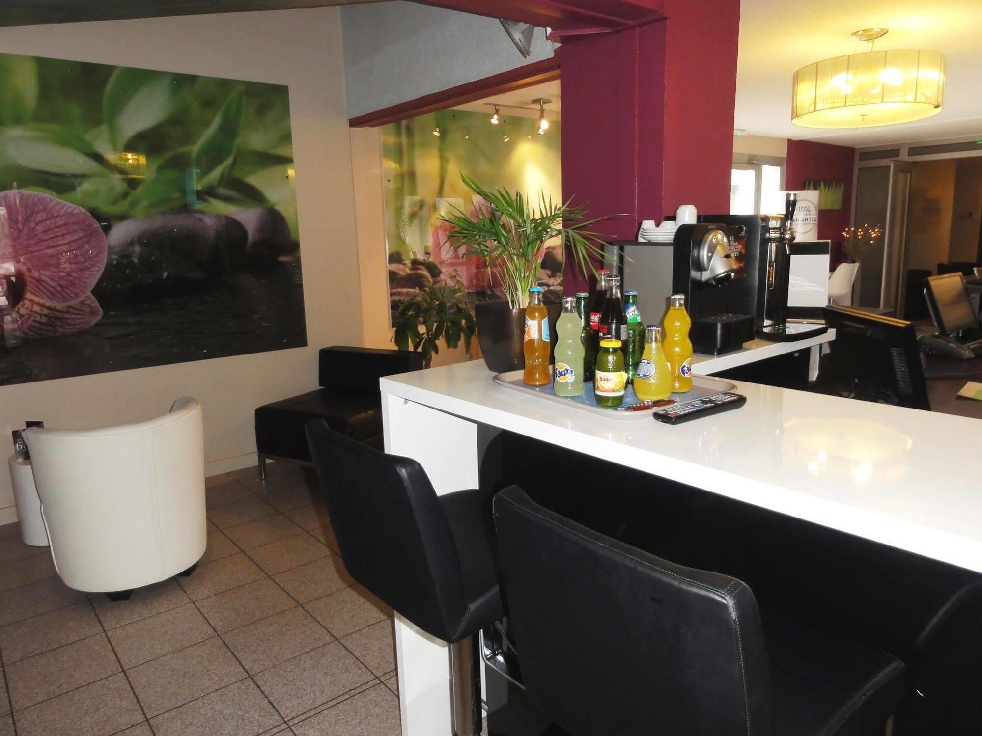 Kyriad Sud - A709 Hotel